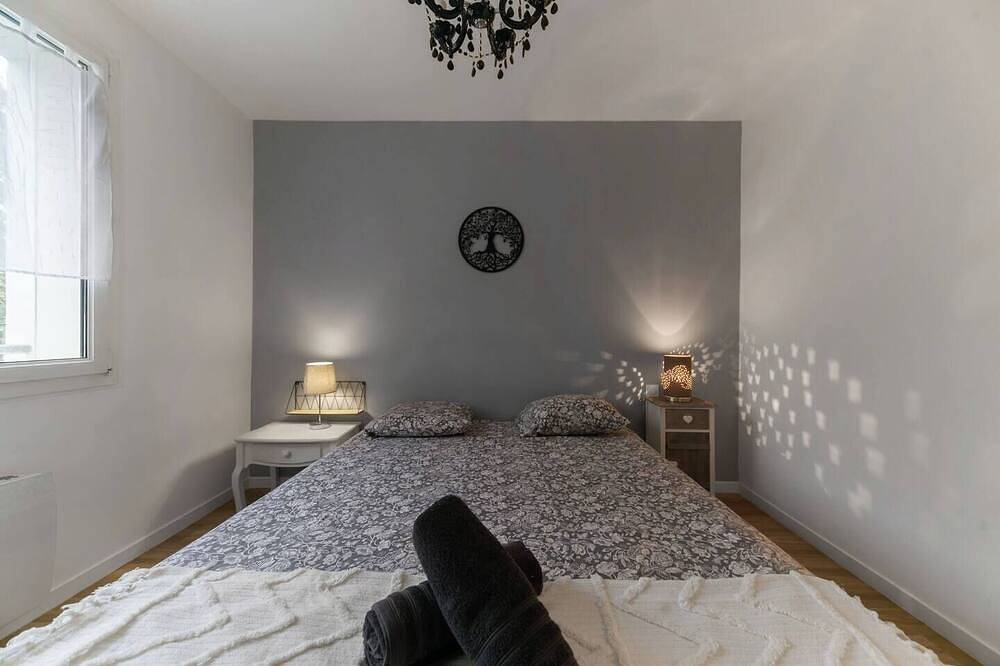 Entire apartment, Le Réservoir - Quiet, residential apartment in Vichy, Vichy region