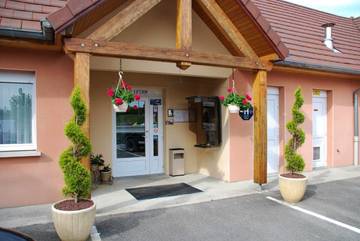 Hôtel pour 2 personnes, avec terrasse et jardin dans Beaurepaire-en-Bresse