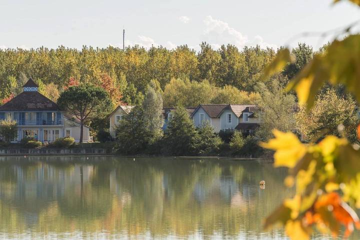 Gîte pour 4 personnes, avec terrasse et vue ainsi que piscine et jardin, animaux acceptés à Marciac - 4