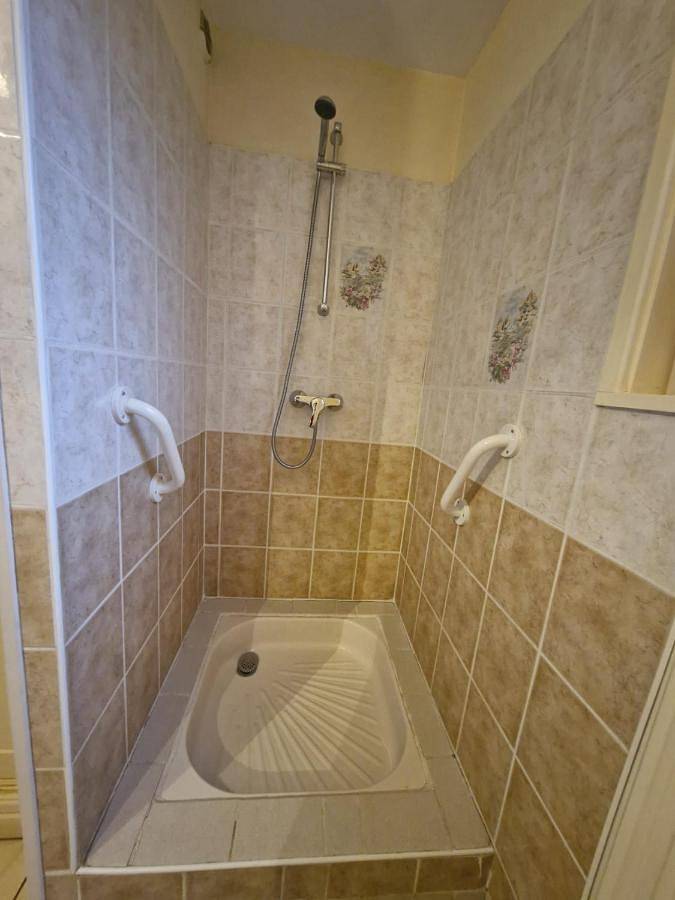 Appartement entier, One-Bedroom Apartment in Lapalisse, Région de Vichy