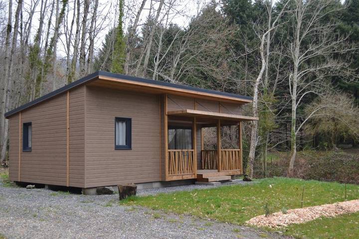 Location de vacances pour 6 personnes, avec Terrasse ainsi que Jardin et Vue à Caudebronde