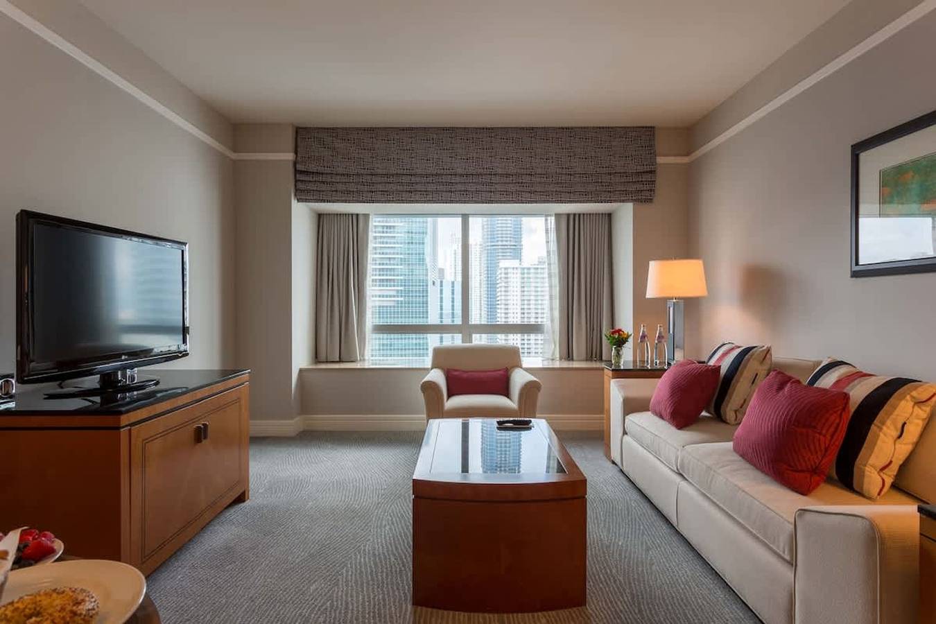 Ganze Wohnung, Luxury Four Seasons Condo   Free Valet   Gym in Miami, Florida