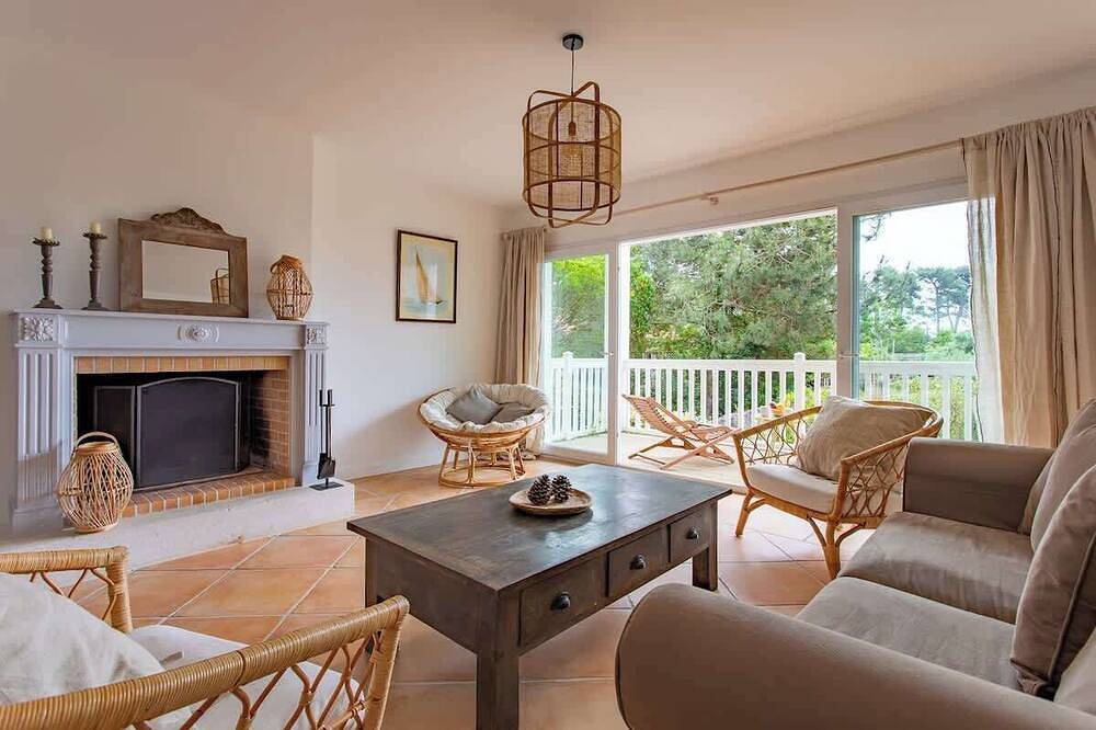 Villa with pool and Bassin view, 2 minutes from the beach. in Le Canon, Lège-Cap-Ferret