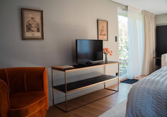 Location de vacances pour 2 personnes, avec jardin ainsi que piscine et terrasse dans Parc naturel régional de la Montagne de Reims - 4