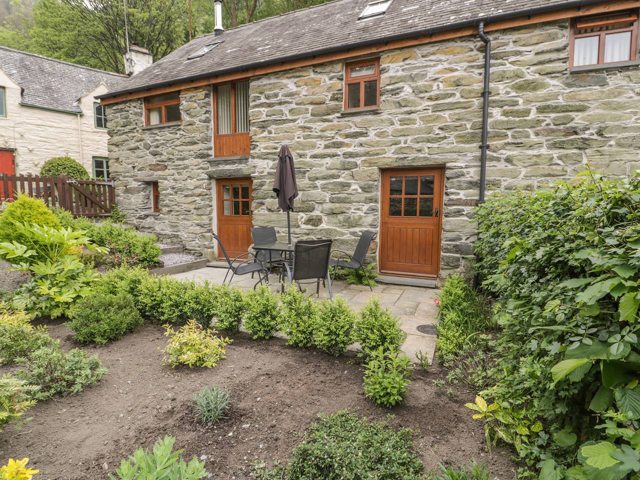 Hendoll Cottage 1 in Snowdonia