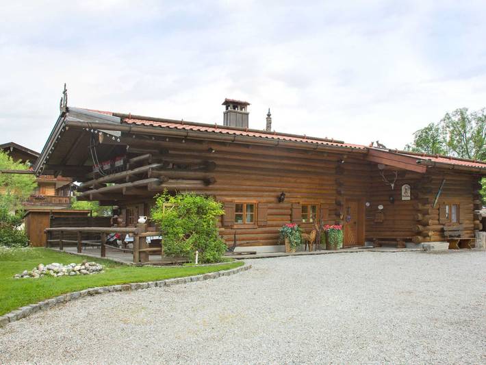 Ferienwohnung für 4 Personen, mit Balkon und Terrasse sowie Garten in Alpenland Tegernsee Schliersee