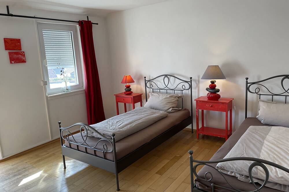 Ganze Wohnung, Fewo3 Liebevoll eingerichtete Ferienwohnung in der Fußgängerzone von Lampertheim in Lampertheim, Bergstraße