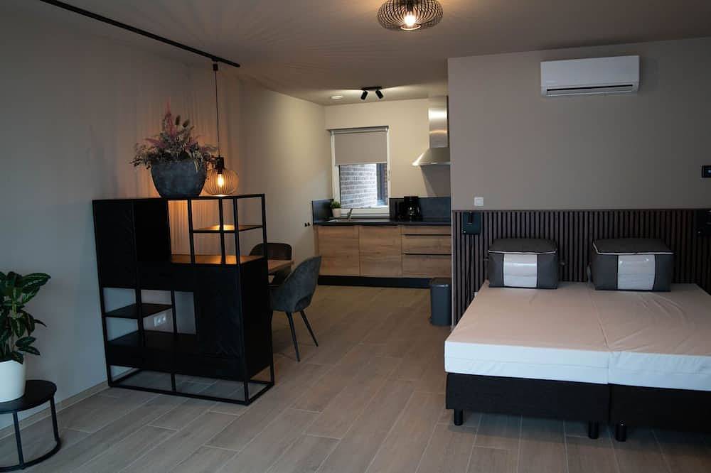 Geheel appartement, Camping Natuurlijk Limburg - Studio in Remersdaal, Voeren