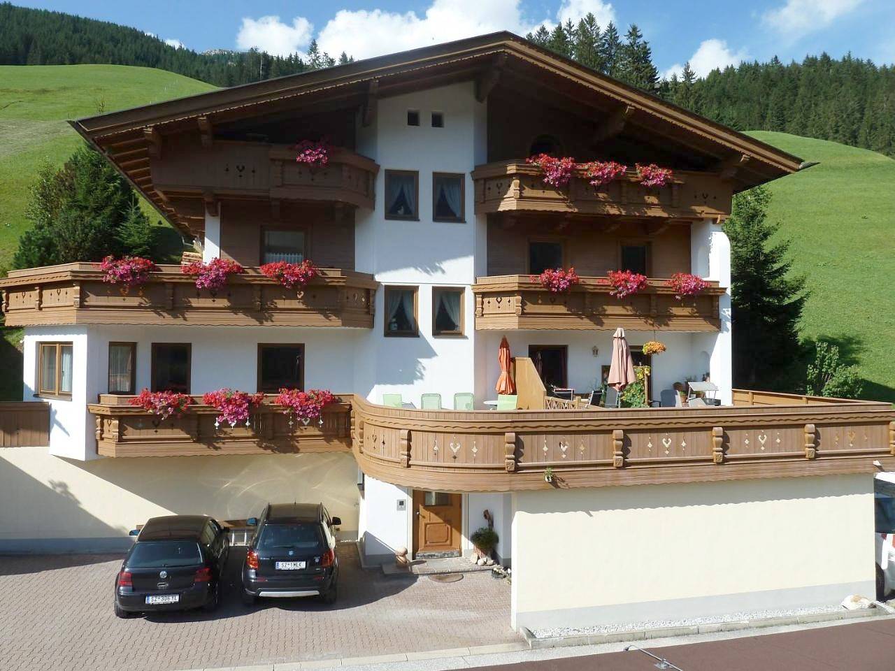 Ganze Wohnung, Apartment with Balcony in Tuxer Alpen, Hintertux