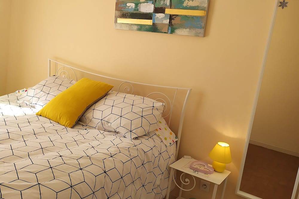 Villa in the quiet of a large pine forest in Trets, Aix-en-Provence region