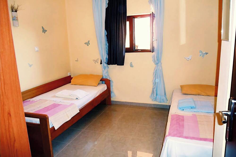 Ganze Wohnung, Dreamy South Apartment mit Meerblick & Pool – Gartenebene, Frangokastello Kreta in Chania und Umgebung