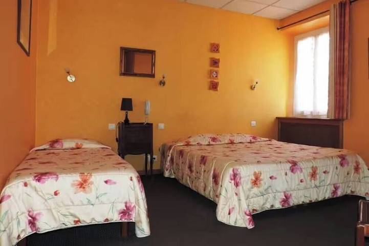 Hôtel pour 3 personnes, avec jardin