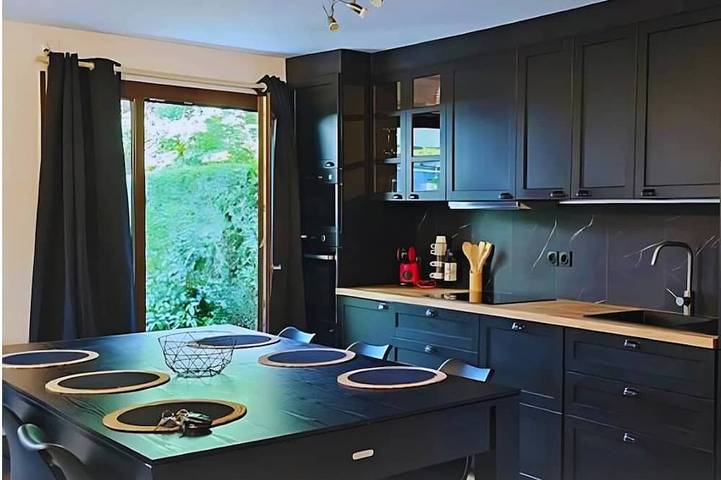 Location de vacances pour 7 personnes, avec jardin et terrasse à Cran-Gevrier