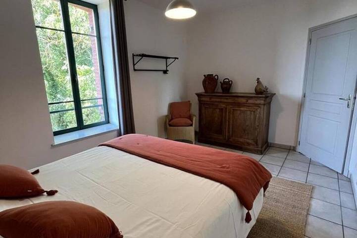 Gîte pour 6 personnes, avec Terrasse et Jardin ainsi que Piscine et Sauna dans Saint-Just-la-Pendue - 3