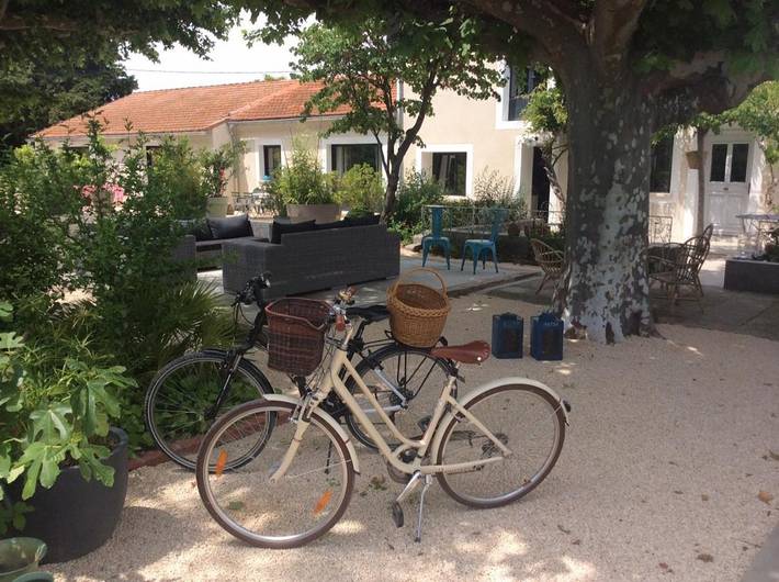 Chambre d’hôte pour 2 personnes, avec vue ainsi que piscine et jardin à Pernes-les-Fontaines - 4