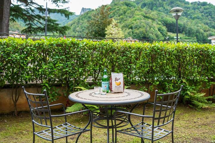 Appartamento per 4 persone, con Balcone e Terrazza nonché Giardino e Panorama a San Pellegrino Terme