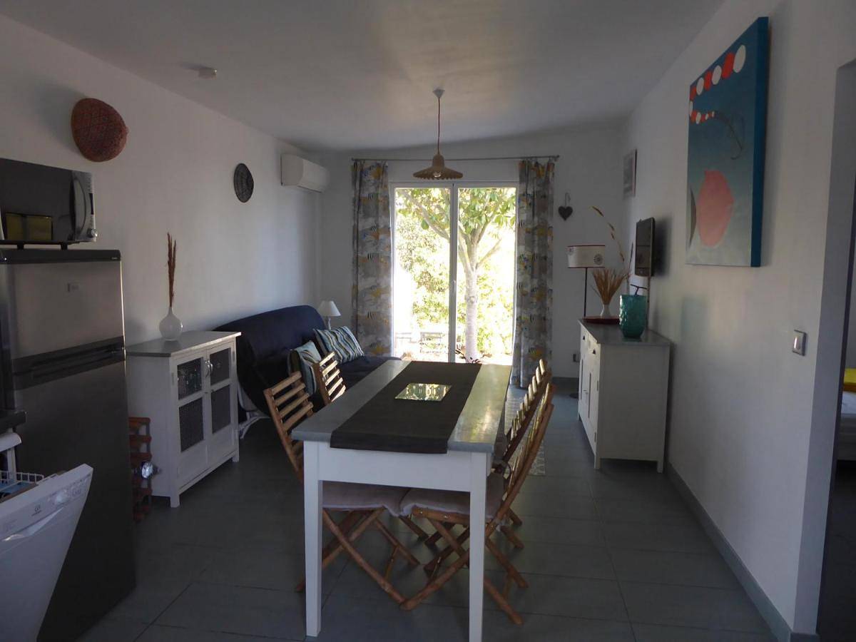 One-Bedroom House in Portiragnes, Côte méditerranéenne (France)