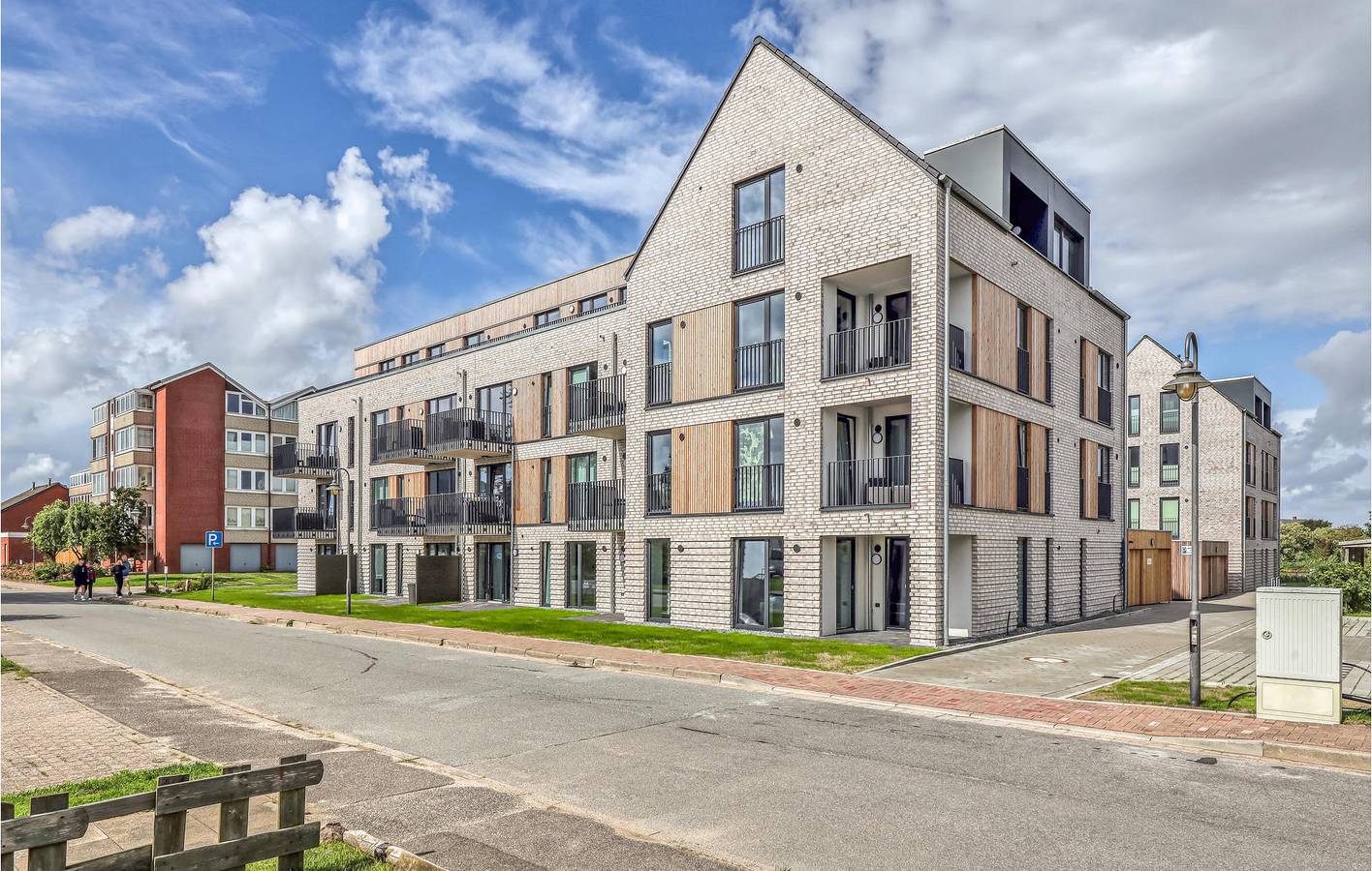 Ganze Ferienwohnung, 2km zu Beach🏖️: Terrasse Apartment w/ TV & Gefrierschrank in Nordstrand (Gemeinde), Nordseeküste