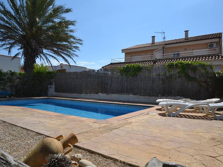 Casa Sal de mar avec la piscine privée in Platja de Riumar (Deltebre), Riumar