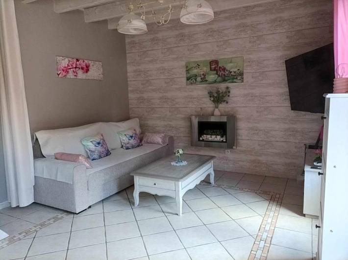 Location de vacances pour 2 personnes, avec terrasse et jardin à Courrières - 3