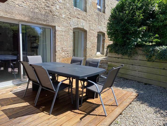Location de vacances pour 6 personnes, avec terrasse à Quévert