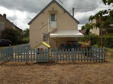 Gîte pour 6 personnes, avec jardin à Faverolles