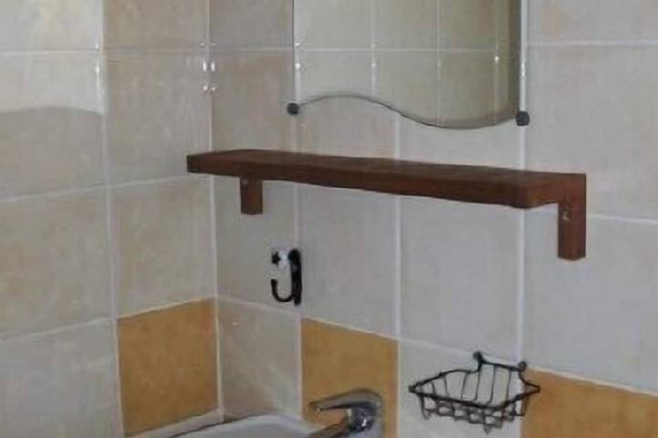 Gîte pour 2 personnes, avec jardin à Solliès-Toucas - 3