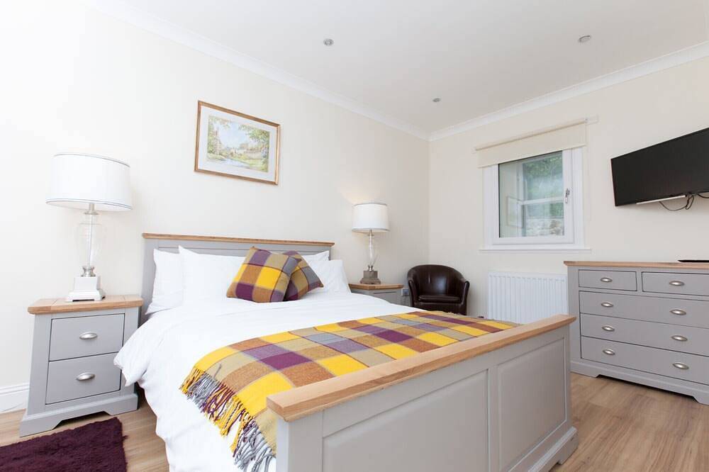 Pass the Keys | Historic Stone Built 4 bedroom Cottage with private car park in Edimburgo, Lothian