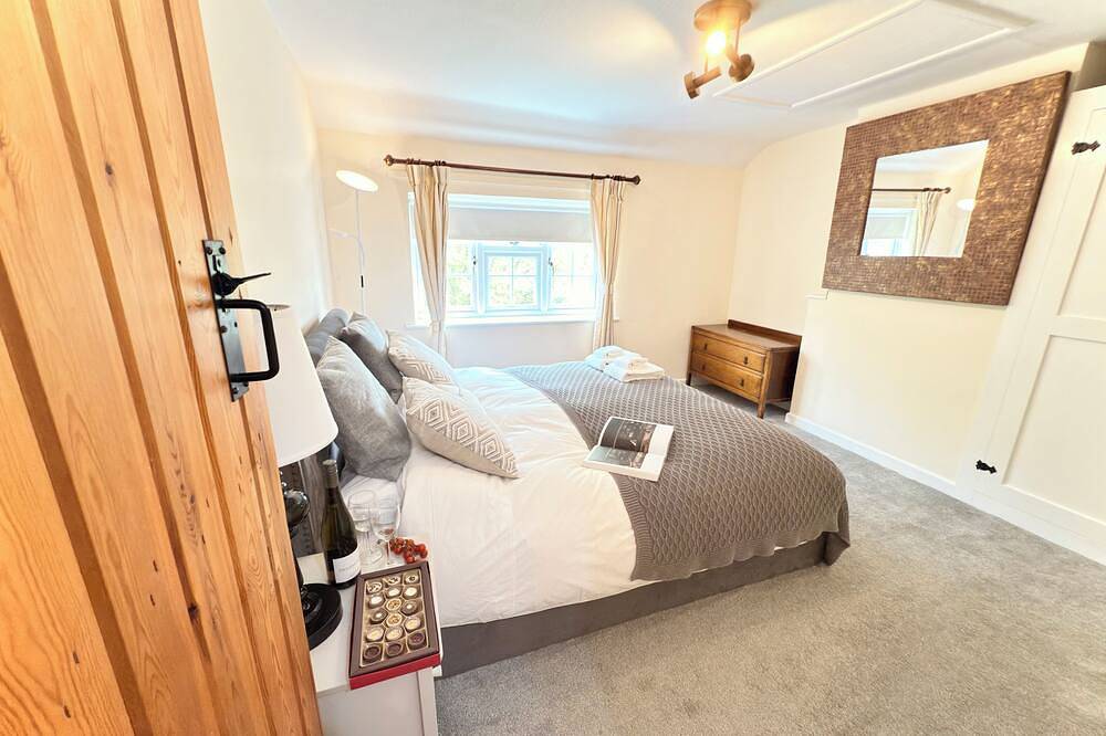Cozy 3bed New Forest Cottage-Nearby Paultons Park-Peppa Pig World-Fully equipped in Netley Marsh, Hampshire