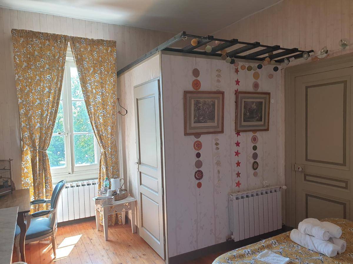 Family Junior Suite in Saint-Bonnet-les-Oules, Montbrison