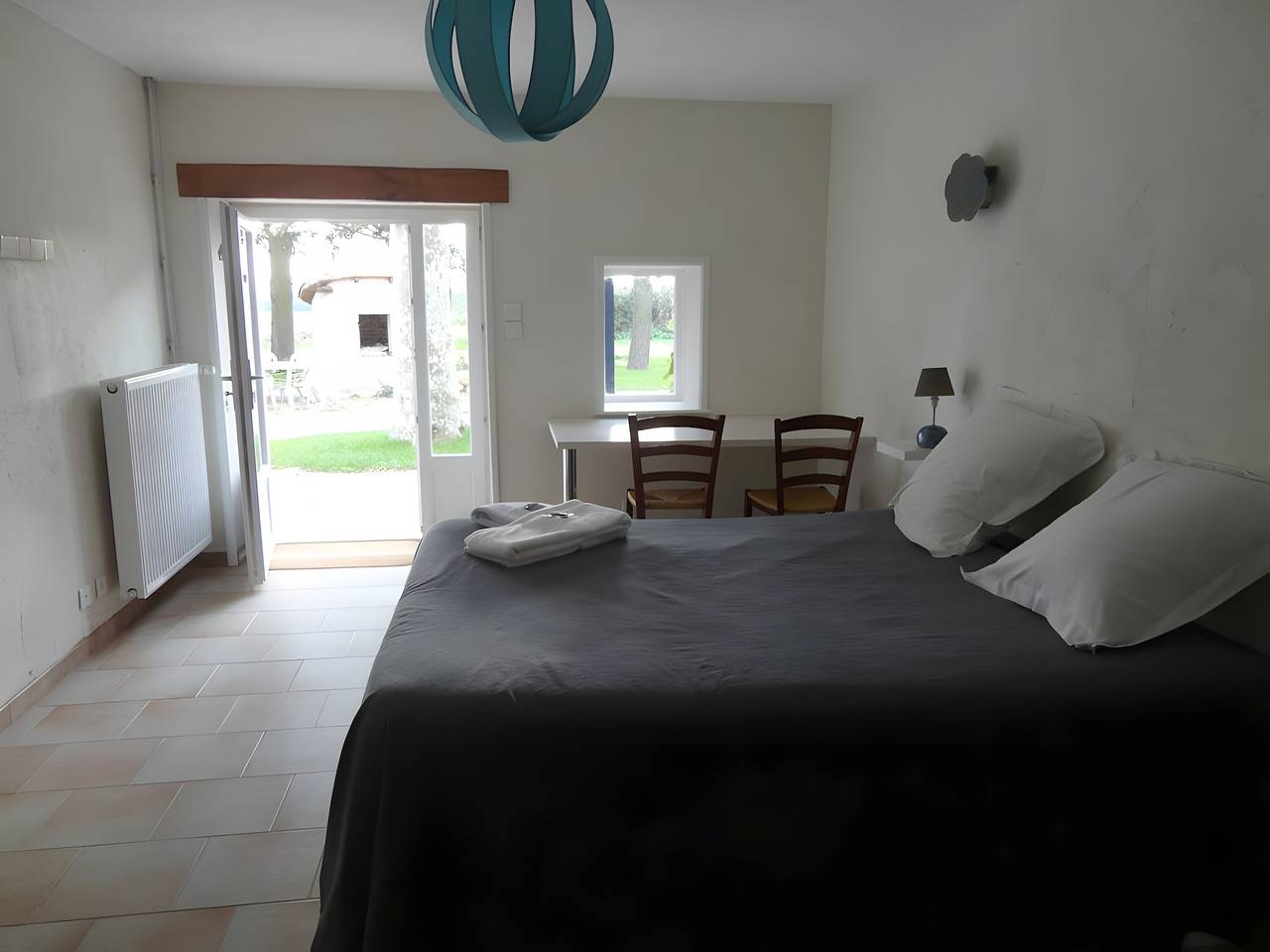 Holiday Home “Gîte En Beaujolais” with Wi-Fi in Belleville-en-Beaujolais, Villefranche-sur-Saône region