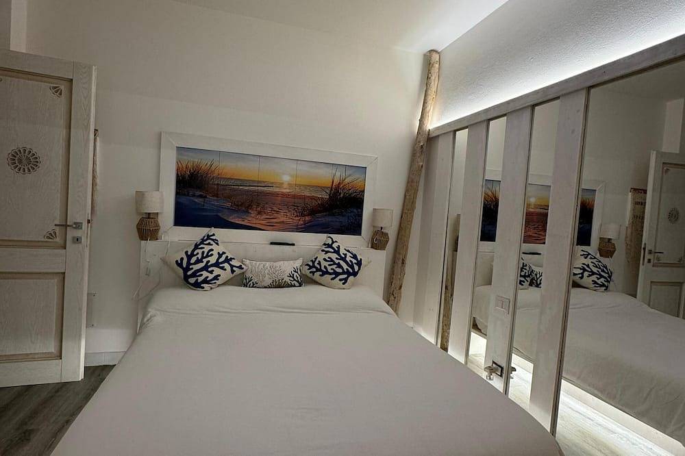 Villa Carrie- Coral Bay Apartment to enjoy relaxation at a stone's throw from the sea in Lu Caloni, Santa Teresa Gallura (Gemeinde)