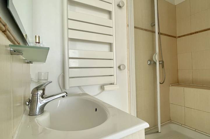 Gîte pour 5 personnes, avec balcon dans Port de Sanary sur Mer - 4
