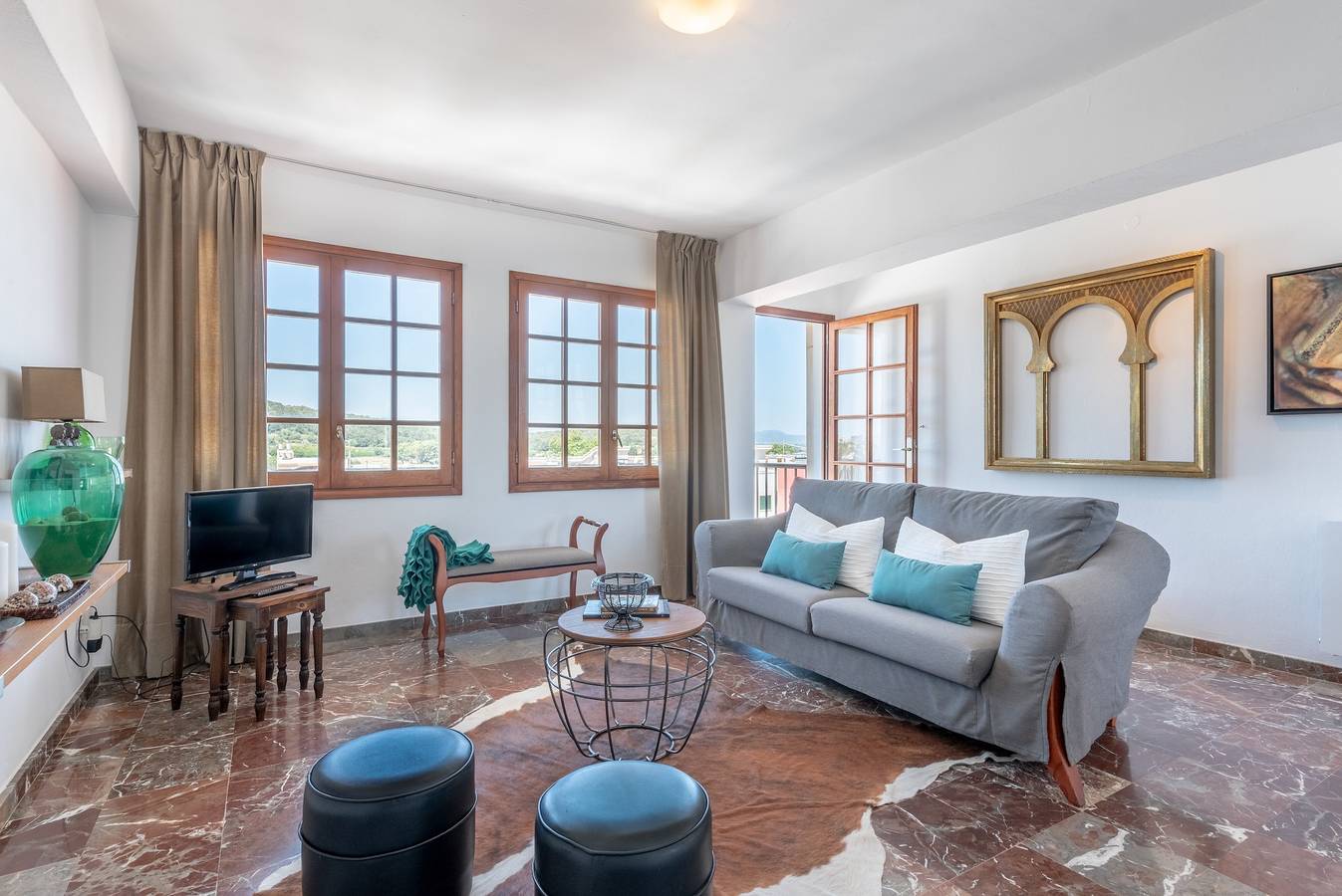 Ganze Wohnung, Modernes Apartment mit Balkonen und Wlan; Haustiere erlaubt, Parkplätze vorhanden in Felanitx, Mallorca Süden