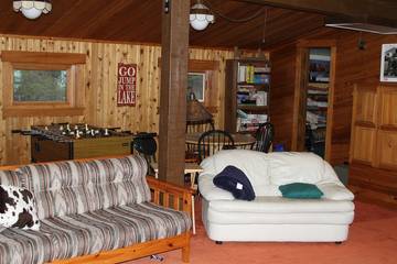 Log Cabin for 8 Guests in Meeks Bay, El Dorado County, Picture 2
