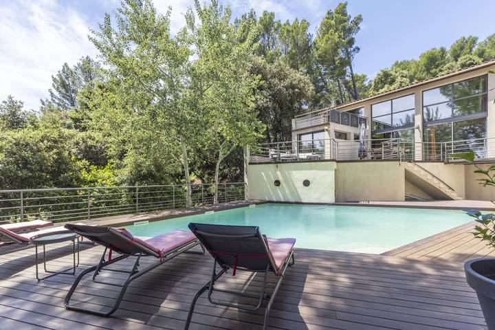 Location de vacances pour 8 personnes, avec terrasse et jardin à Sauveterre - 2