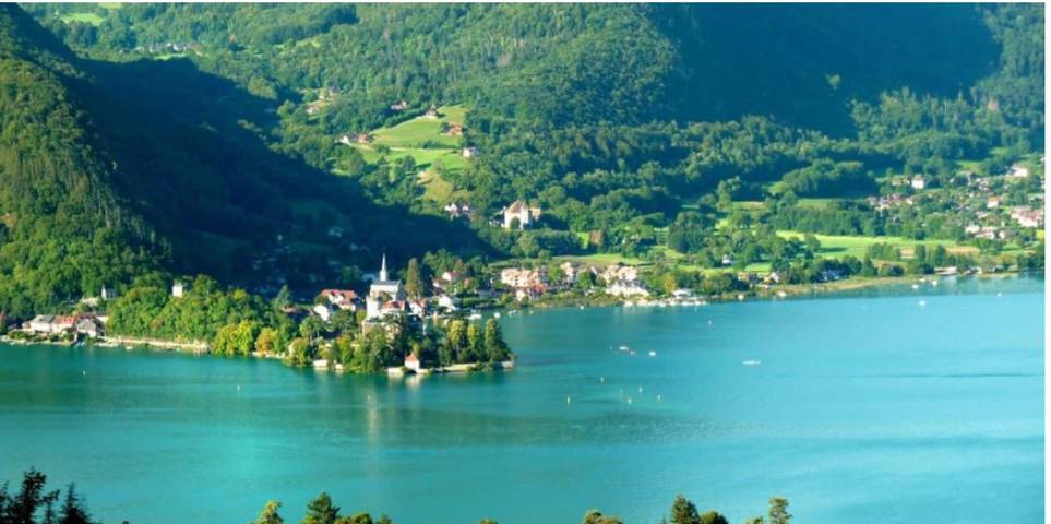 Entire apartment, Le Lotus - avec place de parking in Annecy, Annecy (commune)