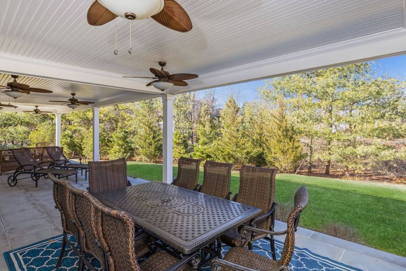 New Construction Modern Luxury Retreat w 6 Beds in North Sea (NY), Los Hamptons