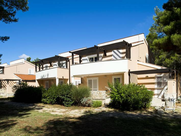 Ferienwohnung für 2 Personen, mit Terrasse und Pool in Privlaka