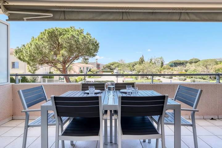 Gîte pour 4 personnes, avec balcon et piscine dans Golf Grand Jardin - 4