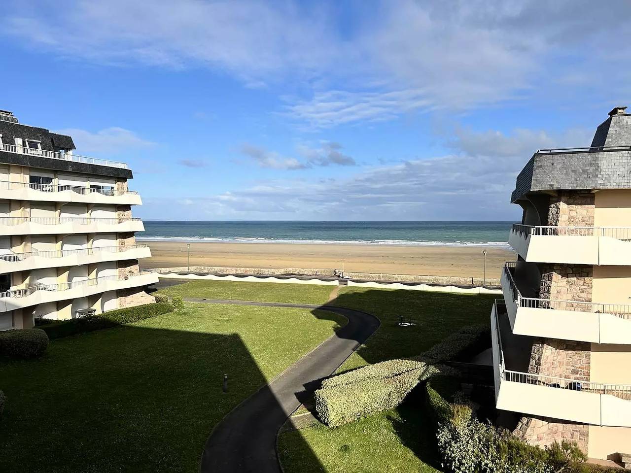 Ganze Wohnung, T2 Meerblick • Strand bei 50 m • Suchort in Caroual, Erquy