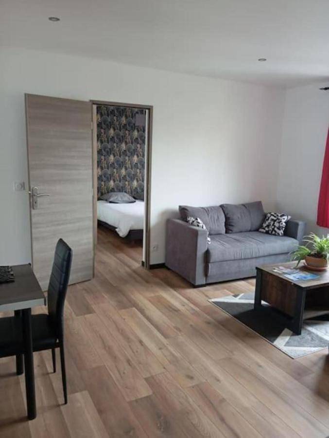 Appartement entier, T3, 2 chambres avec parking privé in Aurillac, Région d'Aurillac