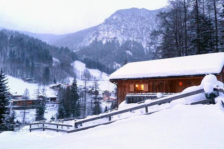 Hütte für 4 Personen, mit Balkon und Garten im Brandnertal