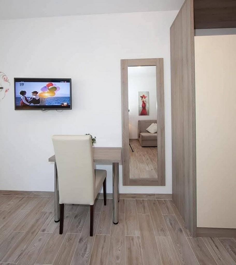 Ganze Wohnung, Studio Appartement mit Balkon und Meerblick Tucepi, Makarska -a in Tucepi, Makarska Riviera