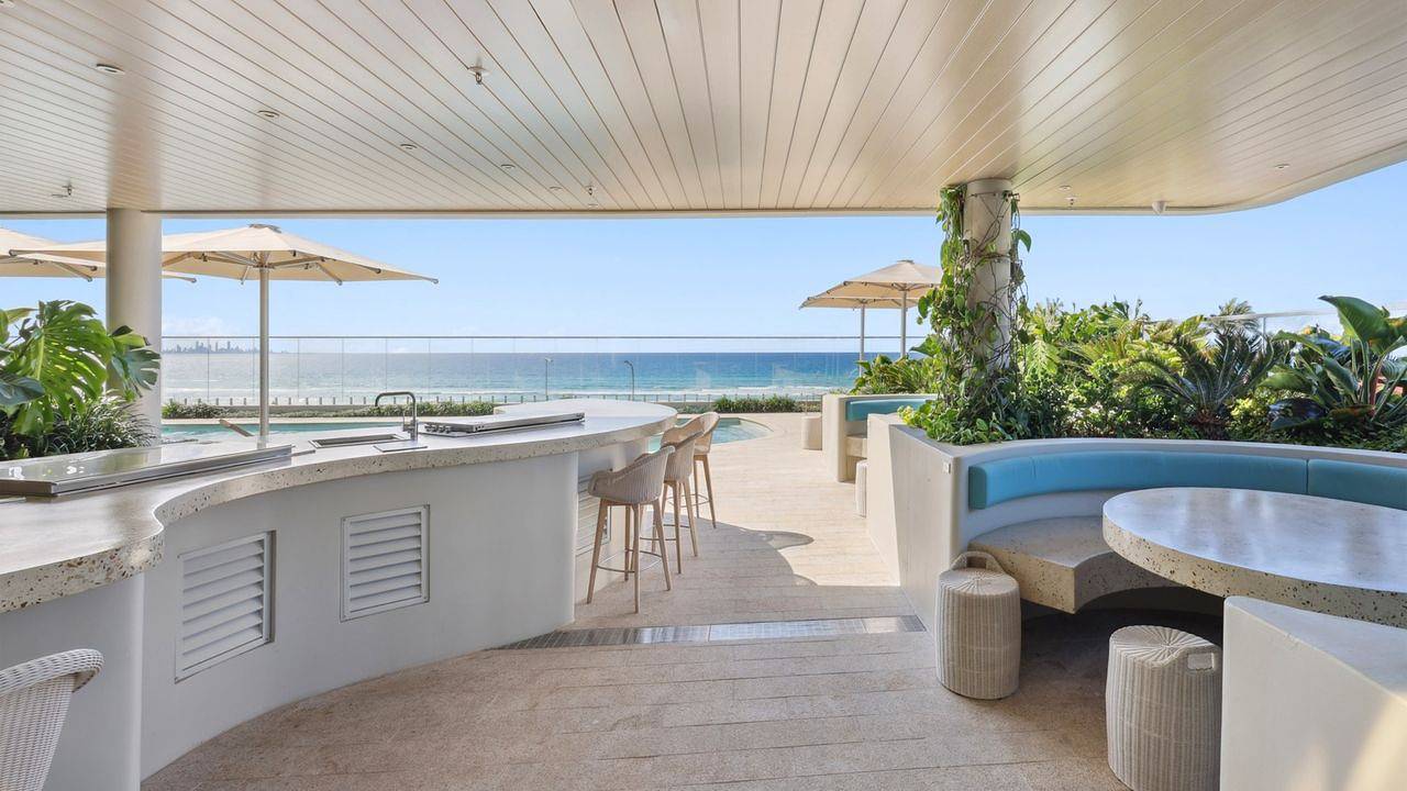 Entire holiday apartment, Holiday apartment for 5 people with pool in Kirra, Queensland