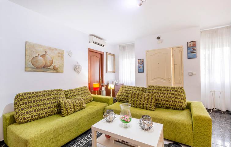 Sea View Apartment with AC, Pool & Kitchen, near Sedella in Sedella, Málaga Province