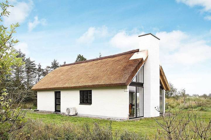 Ferieudlejning for 7 personer, med terrasse og sauna i Thorup Strand