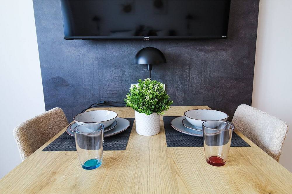 Ganze Wohnung, Großzügiges Apartment im 1.Og mit Lift in Berlin in Friedrichshain - Kreuzberg, Berlin