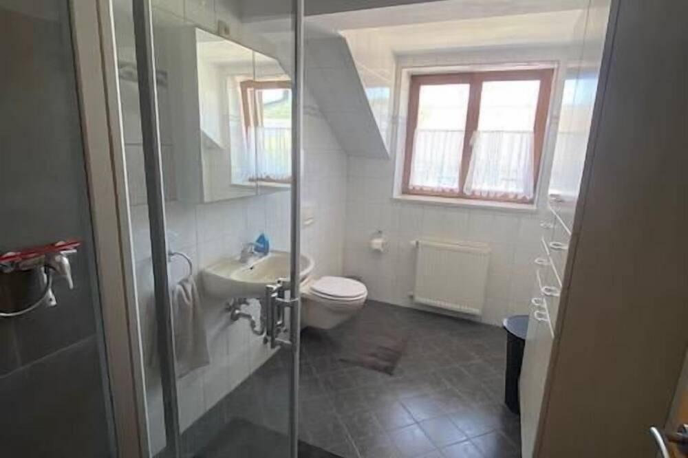 Ganze Wohnung, Ferienwohnung (61qm) mit Gartenblick in Essing, Altmühltal