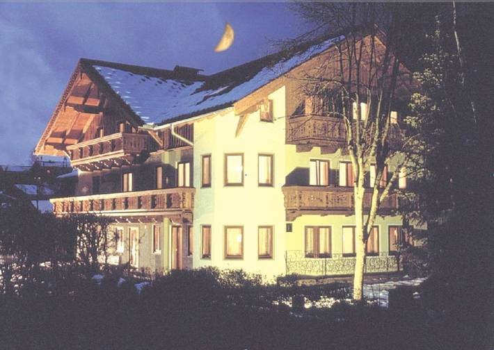 BnB für 2 Personen, mit Balkon und Terrasse sowie Garten und Sauna in Wagrain